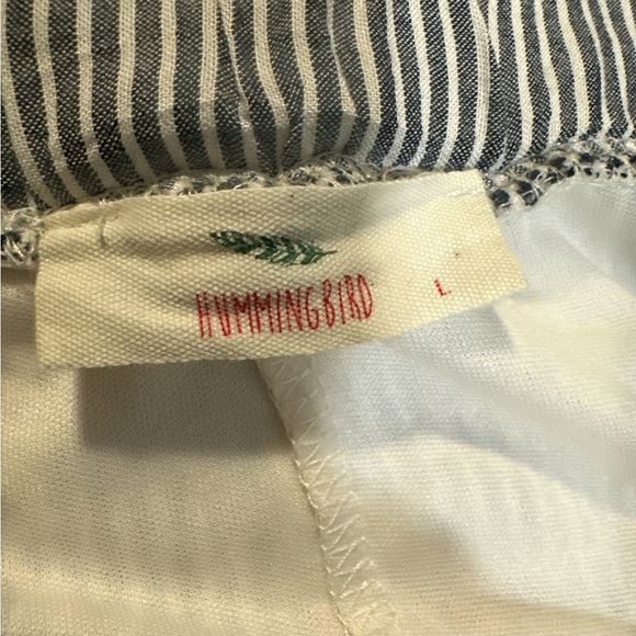 Hummingbird High Waist Embroidered Shorts - Red, Blue, Yellow - Picture 2 of 5